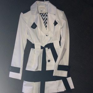 💞NWOT ViaSpiga Blk and Wht dress trench coat💞